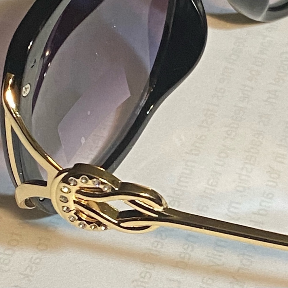 Judith Ripka Legacy New Large Frame Protection Black & Gold Sunglasses - Picture 4 of 7